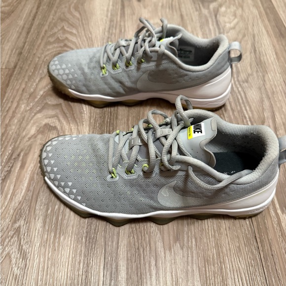 Men's Cross Training Shoes Nike Zoom Hypercross TR2 Metallic Silver - Picture 1 of 4